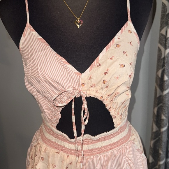 American Eagle 100% Cotton Romper SZ Medium - Picture 2 of 9